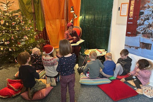 Weihnachtsgeschichten 2025 mit der Lese-Patin vom Freundeskreis Buch & Kunst